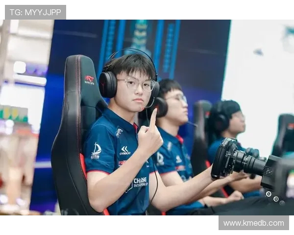 《全球电竞赛事逐鹿巅峰 精英选手争锋赛场激烈对决》