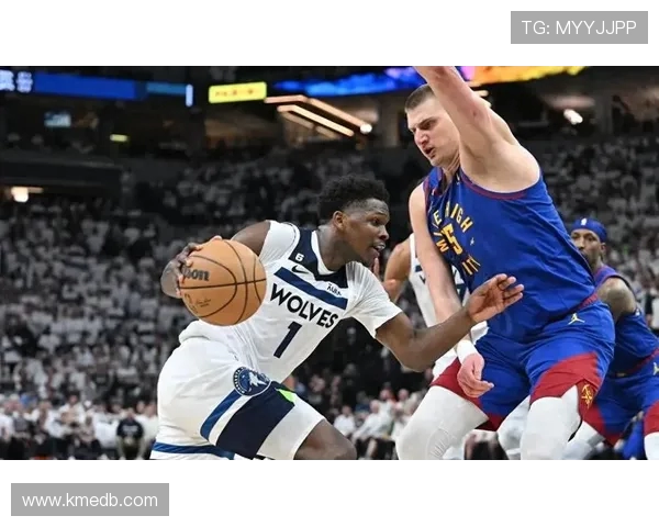 爵士与掘金激战正酣 双方鏖战至最后一刻精彩纷呈